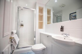 McKays Hotel, Bar & Restaurant