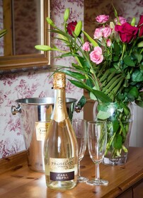 McKays Hotel, Bar & Restaurant