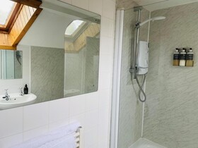 McKays Hotel, Bar & Restaurant