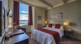 Ardencaple Hotel