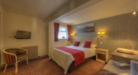 Ardencaple Hotel