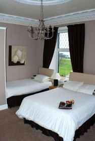 Lakeview Guest House