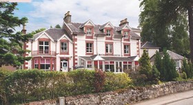 OYO Mackay's Spa Lodge Hotel