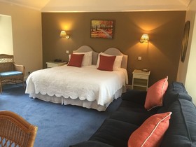 The Wheatsheaf Hotel & Restaurant