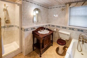 The Wheatsheaf Hotel & Restaurant