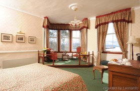 Western Isles Hotel