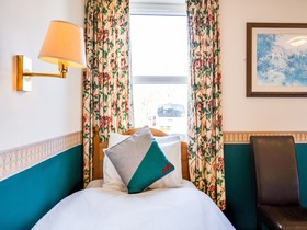 The Richmond Arms Hotel