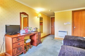 Muthu Ben Doran Hotel