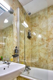 Muthu Ben Doran Hotel