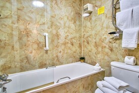 Muthu Ben Doran Hotel