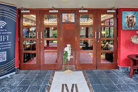 Muthu Ben Doran Hotel