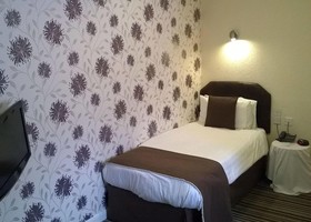 Lonsdale House Hotel