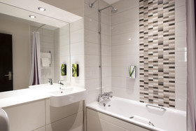 Premier Inn Cheltenham Town Centre
