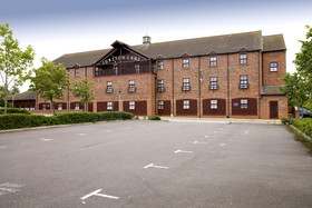 Premier Inn Milton Keynes Central South West Furzton Lake