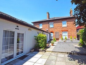 Stonehenge Courtyard