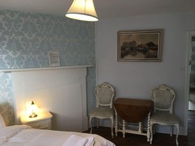 Bath Holiday Suites