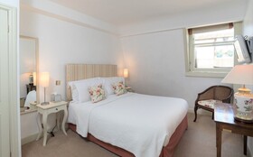 Dukes Hotel