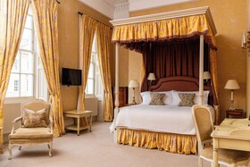 Dukes Hotel