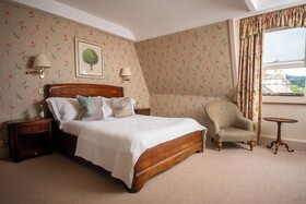 Dukes Hotel
