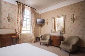 Dukes Hotel