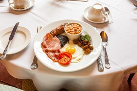 OYO Bailbrook Lodge, Bath