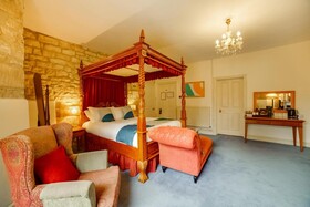 OYO Bailbrook Lodge, Bath