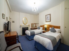 OYO Bailbrook Lodge, Bath