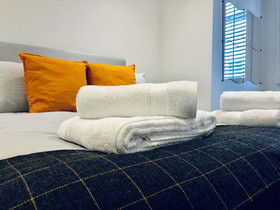 Snapos Luxury Serviced Apartments Meridian House Bedford