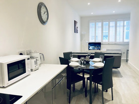 Snapos Luxury Serviced Apartments Meridian House Bedford