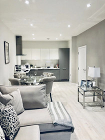Snapos Luxury Serviced Apartments Meridian House Bedford