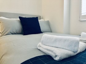 Snapos Luxury Serviced Apartments Meridian House Bedford