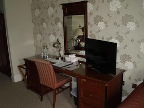 Woodlands Manor