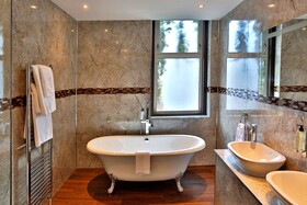 Best Western Plus The Connaught Hotel & Spa