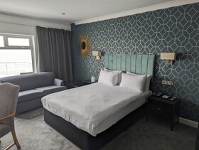 The Cumberland Hotel