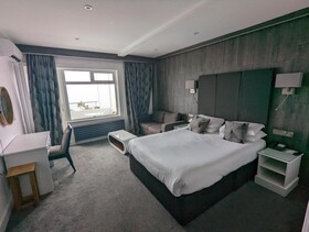 The Cumberland Hotel