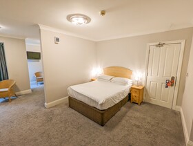 The Grove Hotel