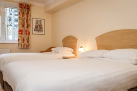 The Grove Hotel