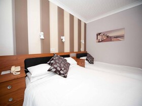 The Suncliff Hotel