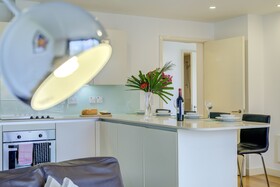 Cleyro Serviced Apartments - Finzels Reach