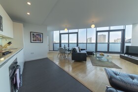 Cleyro Serviced Apartments - Finzels Reach