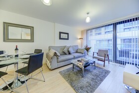 Cleyro Serviced Apartments - Finzels Reach
