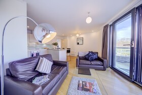 Cleyro Serviced Apartments - Finzels Reach