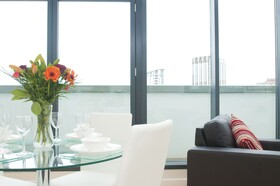 Cleyro Serviced Apartments - Finzels Reach