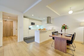 Cleyro Serviced Apartments - Finzels Reach