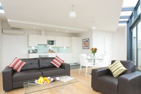 Cleyro Serviced Apartments - Finzels Reach