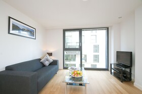 Cleyro Serviced Apartments - Finzels Reach