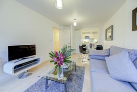 Cleyro Serviced Apartments - Finzels Reach
