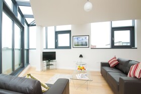 Cleyro Serviced Apartments - Finzels Reach