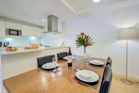 Cleyro Serviced Apartments - Finzels Reach