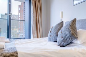 Cleyro Serviced Apartments - Finzels Reach